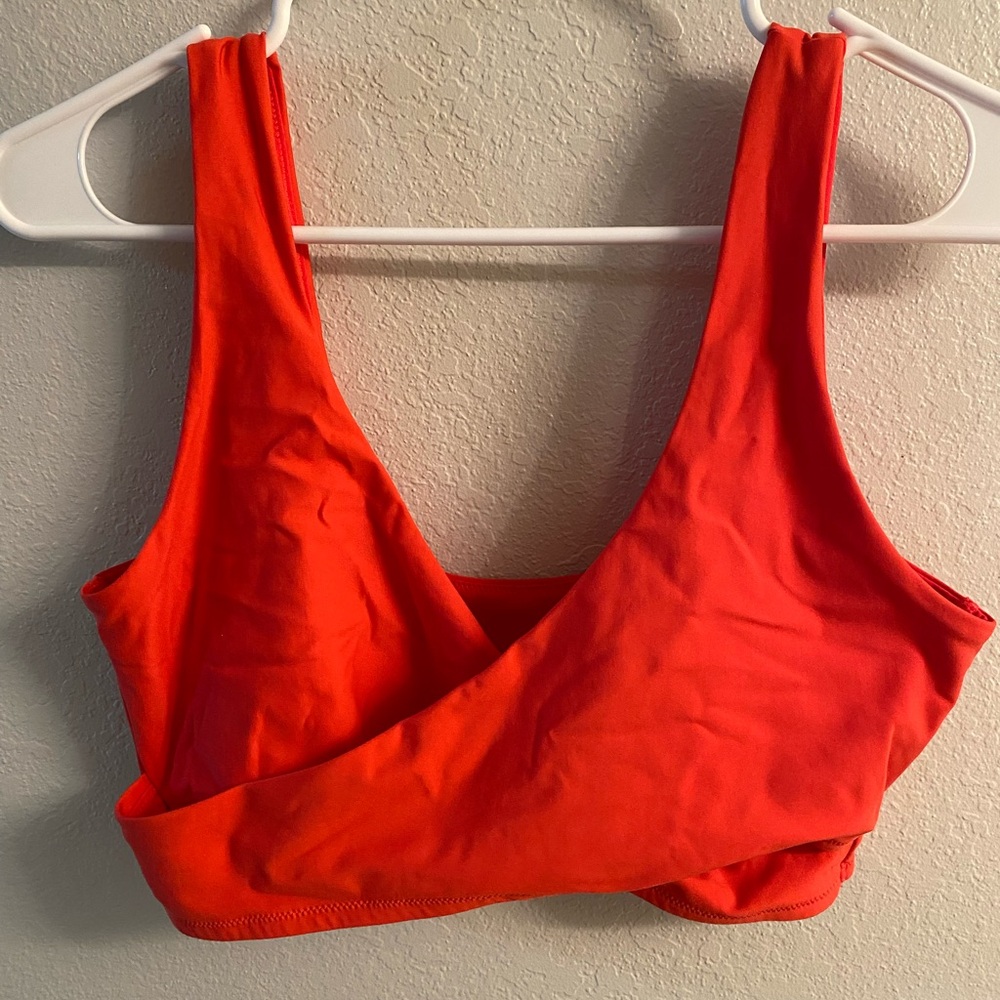 *Coral* Fabletics Sports Bra